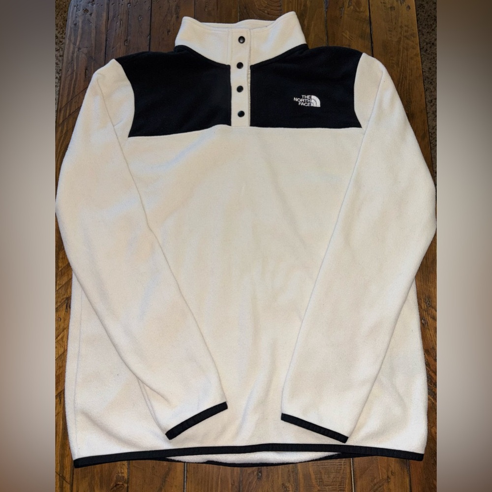 The North Face Sweater Women's Medium Black White  Fleece Jacket Henley Snap